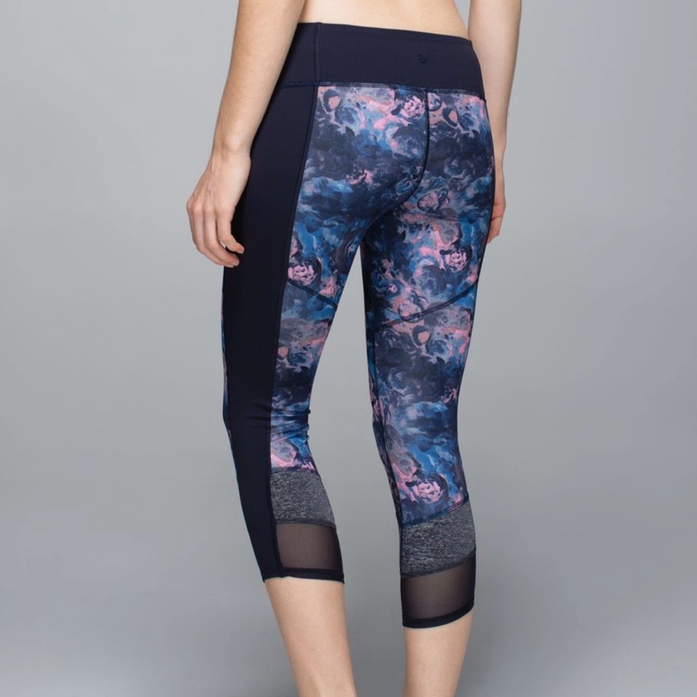 Lululemon If You’re Lucky Crop Full on Luxtreme leggings size 4